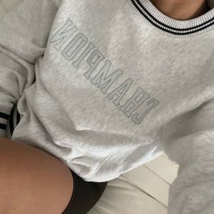 Champion Vintage Oversized Sweater